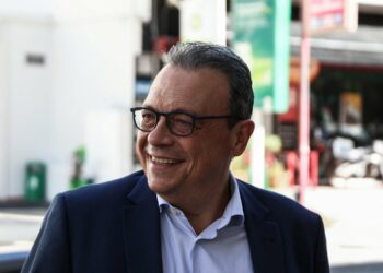 Φάμελλος για ΠΑΣΟΚ: Δεν μπορεί να δώσει τις απαντήσεις που χρειάζεται η κοινωνία, αλλά μπορούμε να συζητήσουμε μαζί του