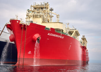 Gastrade: Ξεκίνησε η εμπορική λειτουργία του FSRU Αλεξανδρούπολης – Αναβαθμίζει την Ελλάδα σε ενεργειακό κόμβο