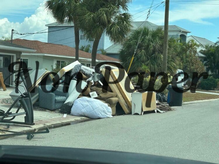 Τυφώνας Μίλτον