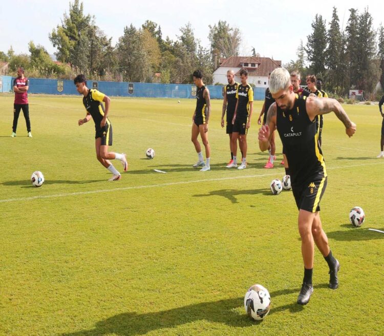 Άρης: Βέλεθ… παρών εν όψει Καλλιθέας