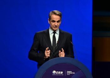 Μητσοτάκης στον ΣΕΒ: Η οικονομία μας έχει βγει από την «εντατική» -Τα κέρδη πρέπει να μοιράζονται