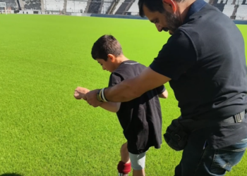 Μικρός Γιαννάκης: Για πρώτη φορά στην Τούμπα ο μικρός φίλος του ΠΑΟΚ (video, photo)