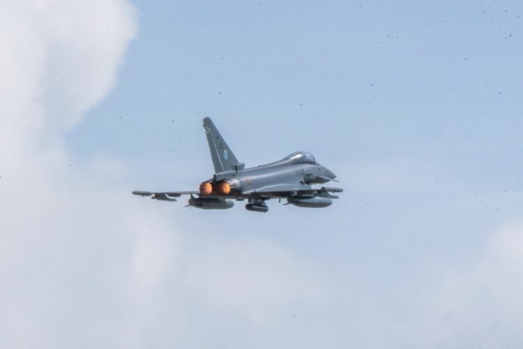 Ισραήλ: Ο στρατός ανακοίνωσε ότι αναχαίτισε εναέριο στόχο από τη Συρία