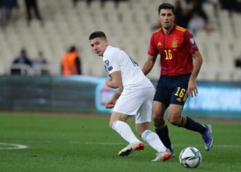 Χρυσή Μπάλα: Φήμες ότι θα κερδίσει ο Ρόδρι αντί του Βινίσιους