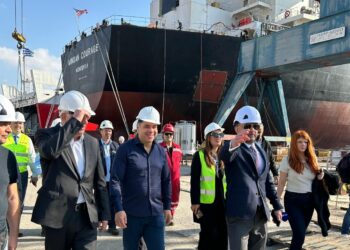 Τσούνης: «Αυξήθηκαν οι εργαζόμενοι στα ναυπηγεία Ελευσίνας με τις  επενδύσεις των ΗΠΑ» (photo)