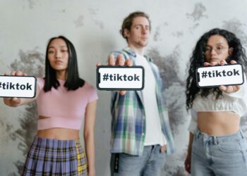 ΗΠΑ: Οι εισαγγελείς 14 πολιτειών προσφεύγουν στη δικαιοσύνη κατά του TikTok