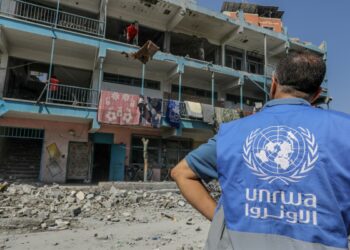 Διεθνής κατακραυγή για την απαγόρευση της UNRWA από το Ισραήλ, συνομιλίες για τους ομήρους στη Γάζα