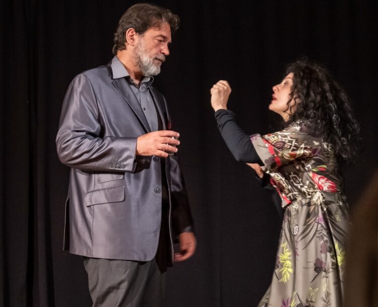 «Άγουρα Κεράσια» σε σκηνοθεσία Μανούσου Μανουσάκη – Από 14 Οκτωβρίου στο Θέατρο Αλκμήνη