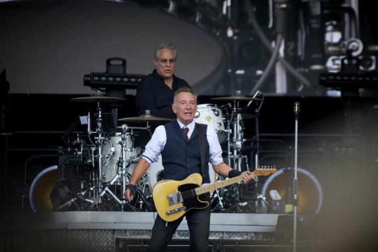 Μπρους Σπρίνγκιστιν: Ο Τραμπ θέλει να γίνει «Αμερικανός τύραννος»