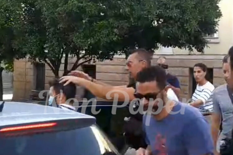 Στα δικαστήρια ο 38χρονος για τη δολοφονία του θείου του στην Εύβοια – Σοκαριστικές λεπτομέρειες του εγκλήματος (video)