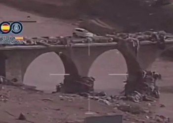 Iσπανία: Συγκλονιστικά πλάνα από drone δείχνουν το μέγεθος της καταστροφής στη Βαλένθια – Mια πόλη κάτω από τη λάσπη
