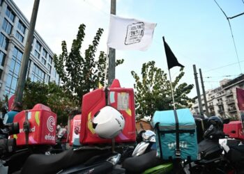 Απεργία των ντελίβερι σε e-Food και Wolt – Συγκεντρώσεις και μοτοπορείες