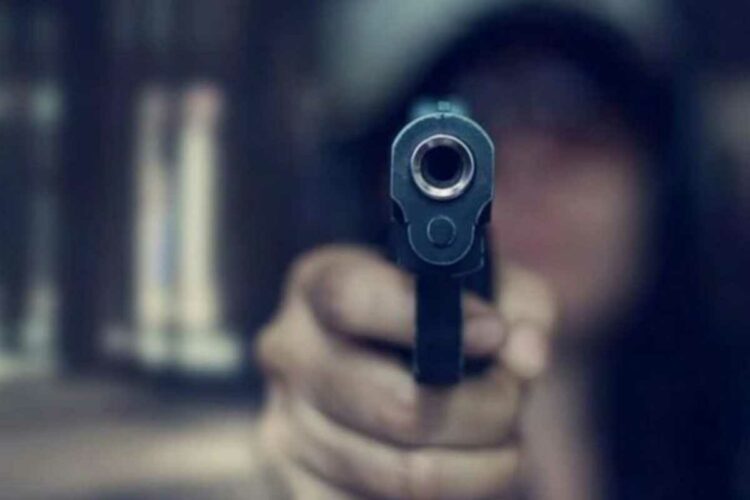 Ένοπλη ληστεία σε πρατήριο καυσίμων στο Μαρούσι: Απείλησαν με όπλο και μαχαίρι 64χρονο υπάλληλο και άρπαξαν τις εισπράξεις