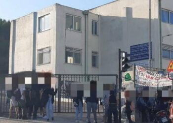 Πάτρα: Στο νοσοκομείο μαθήτρια με μηνιγγίτιδα – Λιποθύμησε στην τάξη