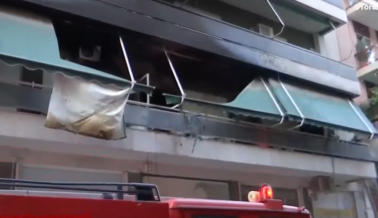 Φωτιά σε διαμέρισμα στη Μιχαλακοπούλου – Στο νοσοκομείο 4 άτομα