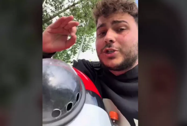 Οδηγός πέταξε από το λεωφορείο επιβάτη επειδή είχε μαζί τη γάτα του – «Με έβριζε» (video)