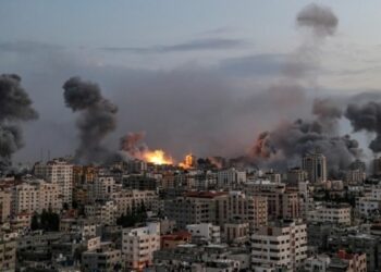 Συνεχίζεται το ισραηλινό σφυροκόπημα στη Λωρίδα της Γάζας – Τουλάχιστον 100 νεκροί στην πλειονότητά τους γυναίκες και παιδιά