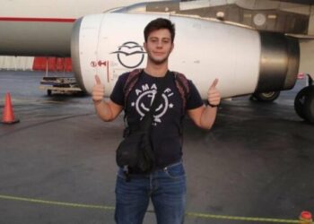 Επιστρέφει στην Ελλάδα ο Γεράσιμος, ο μοναδικός επιζών του πρώτου βαγονιού των Τεμπών