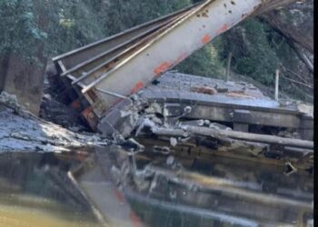 ΗΠΑ: Τουλάχιστον τρεις νεκροί από την κατάρρευση γέφυρας στο Μισισίπι