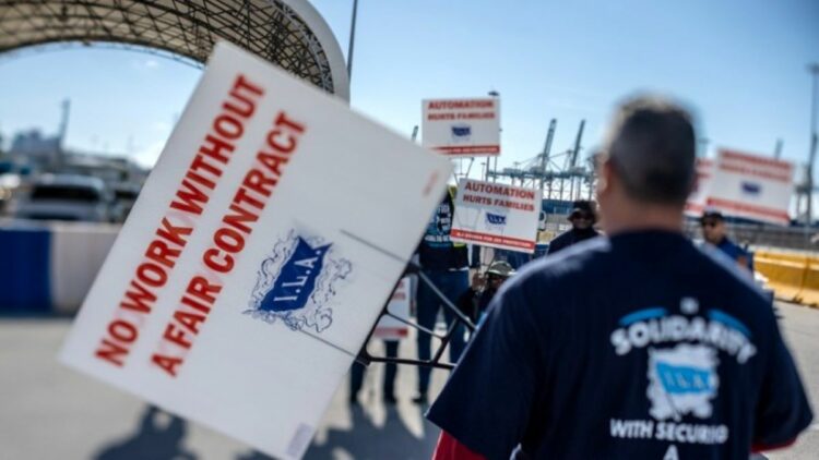 ΗΠΑ: Τέλος η απεργία των λιμενεργατών – Κλείστηκε «καταρχήν συμφωνία»