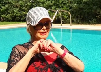 Μαρία Ιωαννίδου: Είχα σχέση με τον Γιώργο Νταλάρα στα 17 μου – Βρισκόμασταν κρυφά