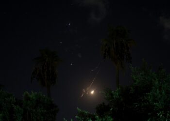 Παγκόσμια ανησυχία για τη Μέση Ανατολή – Το Ισραήλ υπόσχεται εκδίκηση για την ιρανική επίθεση