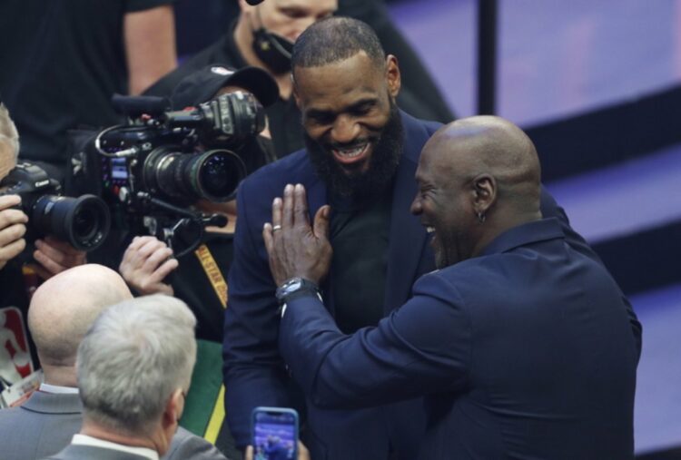 Αξέχαστες στιγμές του NBA καταγράφονται σε βιβλίο – Aπό τον Μάικλ Τζόρνταν ως τον ΛεΜπρόν Τζέιμς