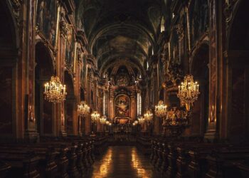 Βιασμοί παιδιών και οικονομικά σκάνδαλα κάτω από τη στέγη της Καθολικής Εκκλησίας – Οι υποθέσεις που σόκαραν το Βατικανό