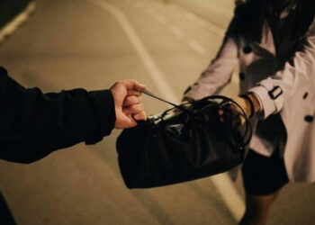 Συνελήφθη ένας 48χρονος που άρπαζε τσάντες πεζών γυναικών σε Παγκράτι και Δάφνη