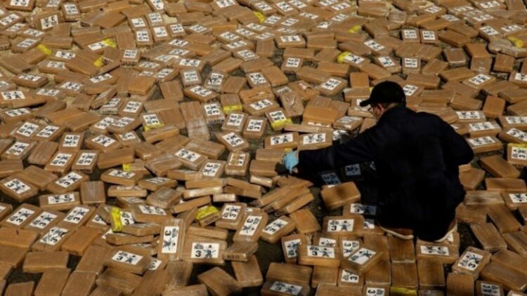 Οι αρχές της Βολιβίας κατέστρεψαν 21,6 τόνους κοκαΐνης έπειτα από κατάσχεση-ρεκόρ