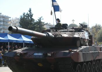 Εντυπωσίασαν τα σύγχρονα άρματα μάχης τύπου Leopard – Βίντεο από την παρέλαση στη Θεσσαλονίκη
