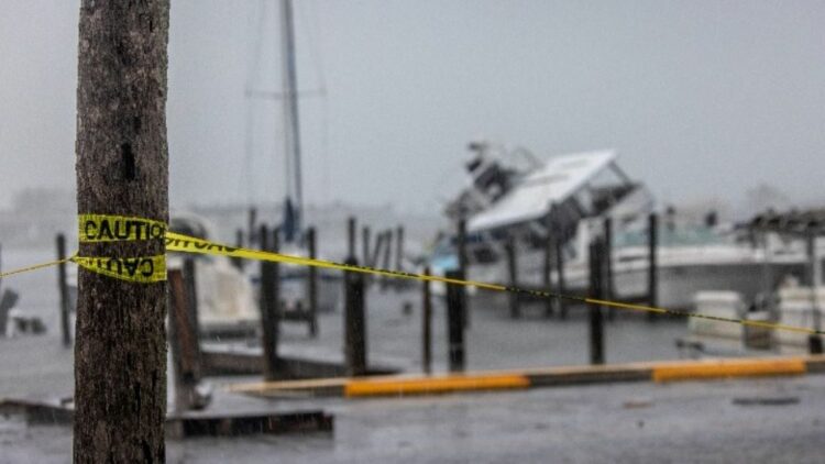 ΗΠΑ: Ο κυκλώνας Μίλτον πλήττει τη Φλόριντα με ανεμοστρόβιλους και καταιγίδες