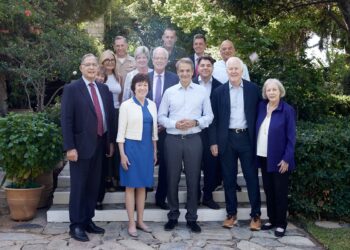 Τετ α τετ Μητσοτάκη με Ρεπουμπλικάνους γερουσιαστές στα Χανιά – Στο επίκεντρο η Μέση Ανατολή