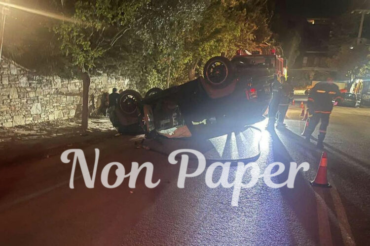 Τροχαίο με ανατροπή οχήματος στη Νέα Ερυθραία (Photo)