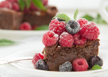 Εορτολόγιο: Ποιοι γιορτάζουν σήμερα 28 Οκτωβρίου – Επέτειος του «ΟΧΙ»