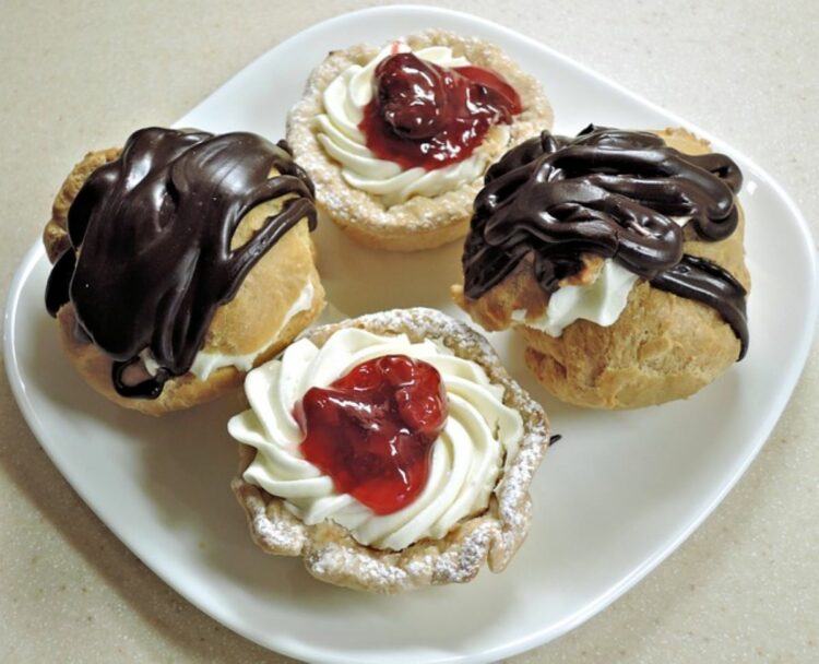 Εορτολόγιο: Ποιοι γιορτάζουν σήμερα 8 Οκτωβρίου