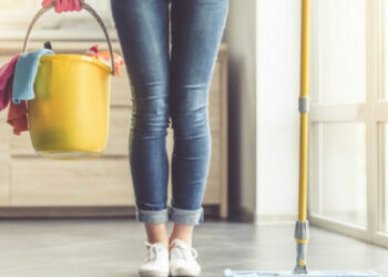 Οικιακή βοηθός