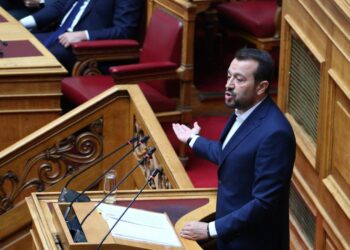 Μητσοτάκης-Παππάς στη Βουλή… 13-0: «Υπάρχει θέμα» λένε πηγές του ΣΥΡΙΖΑ – «Πράσινο φως» από ΕΔ για τον Κασσελάκη