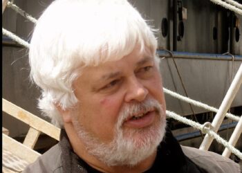 Ο οικολόγος ακτιβιστής Πολ Γουότσον ζήτησε πολιτικό άσυλο στη Γαλλία