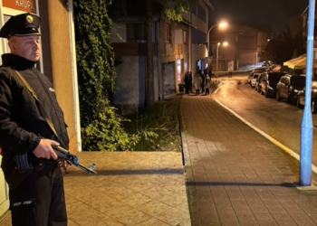 Βοσνία: 15χρονος μαχαίρωσε δύο αστυνομικούς σε τμήμα – Νεκρός ο ένας, χαροπαλεύει ο δεύτερος