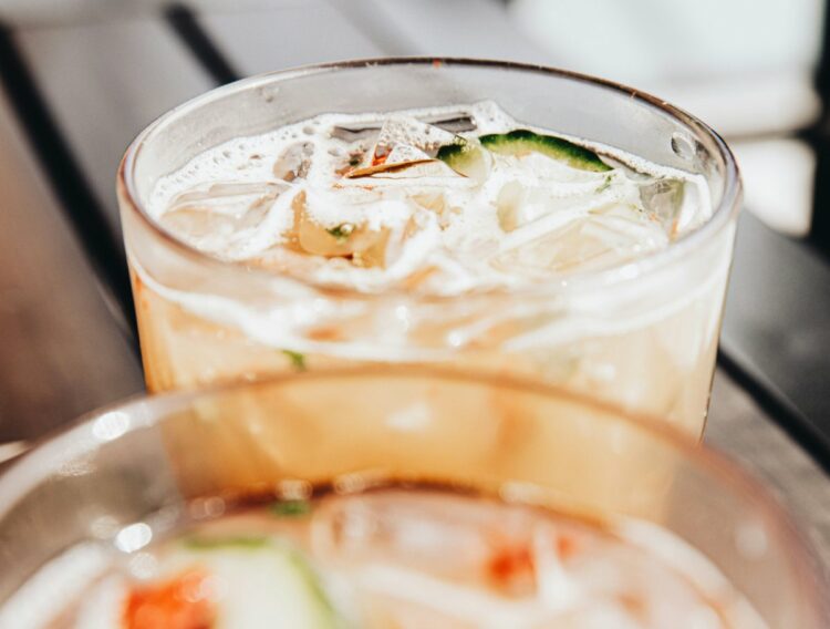 Μαρτυρία 16χρονου για το κλαμπ στη Βουλιαγμένης: «Με το πρώτο ποτό ζαλίστηκα. Δεν υπήρχε κανένας έλεγχος στην είσοδο» (video)