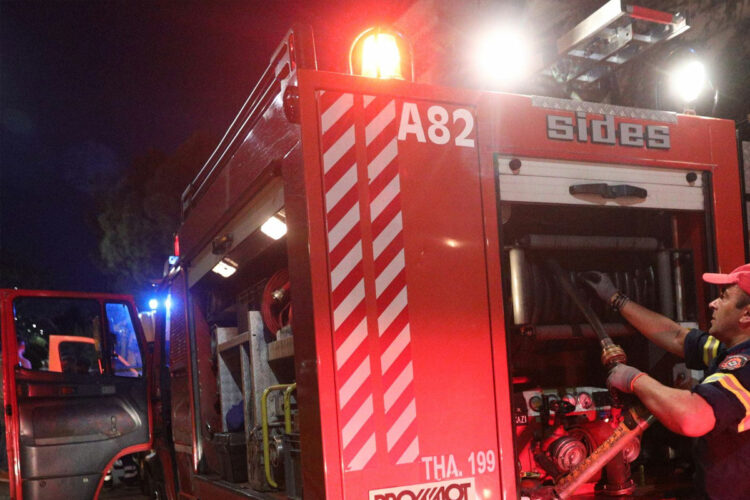 Φωτιά σε υπόγειο πάρκινγκ στο κέντρο της Αθήνας