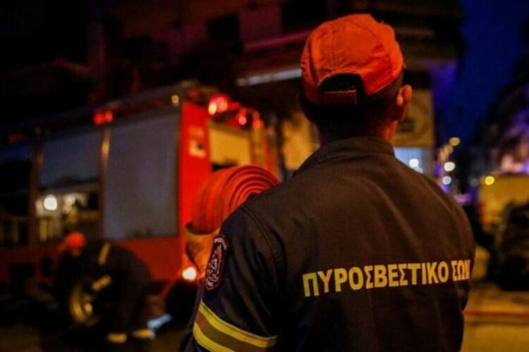 Φωτιά στη Λάρισα - Φωτιά στα Μέγαρα