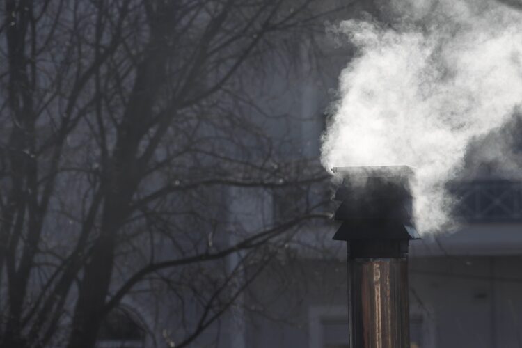 Πώς η ατμοσφαιρική ρύπανση επηρεάζει τον εγκέφαλο των παιδιών – Ανησυχία μετά από νέα έρευνα