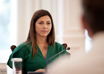 Σοφία Ζαχαράκη: Διπλασιάζεται το μηνιαίο επίδομα αναδοχής για παιδιά με αναπηρία