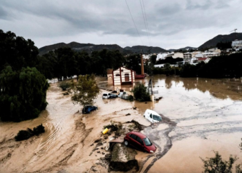 Ισπανία: Στους 64 έφτασαν οι νεκροί από τη σφοδρή κακοκαιρία – Εικόνες βιβλικής καταστροφής