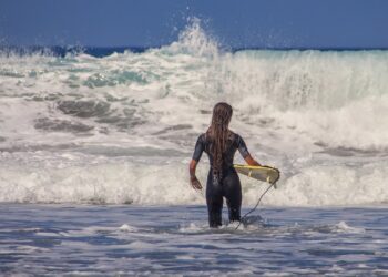 Φρικτός θάνατος για σέρφερ: Ξιφίας την τρύπησε στο θώρακα