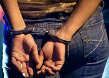 Συλλήψεις νεαρών σε Δάφνη και Κολωνό για παράβαση του νόμου περί εξαρτησιογόνων ουσιών (photo)