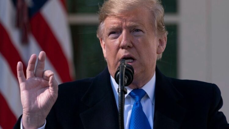 Τραμπ: H Γερμανία σχεδόν «καταστράφηκε» εξαιτίας της έμφασης που έδωσε στις ανανεώσιμες πηγές ενέργειας