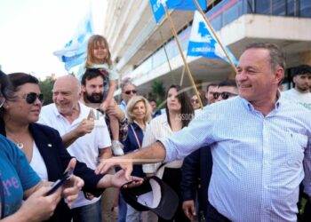 Ουρουγουάη – προεδρικές εκλογές: Σαμαντού Όρσι και Άλβαρο Ντελγάδο οδεύουν προς δεύτερο γύρο